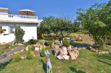 Apartments BALEN * beautifully landscaped garden with garden furniture