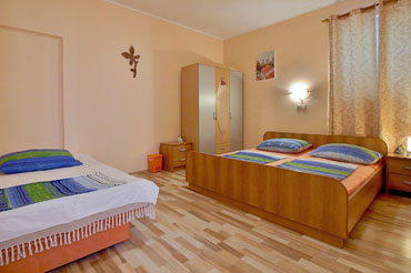 Apartments BALEN * bedroom - large double bed and sofa bed