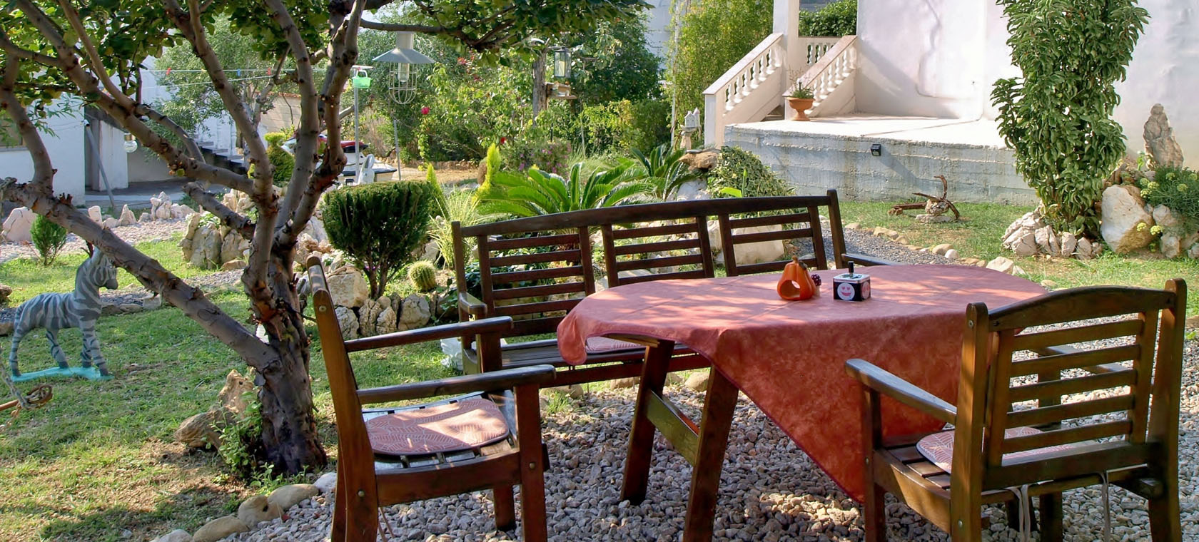relaxing garden - apartments Slaven and Milena Balen